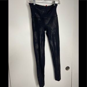 Spanx leggings black shiny large